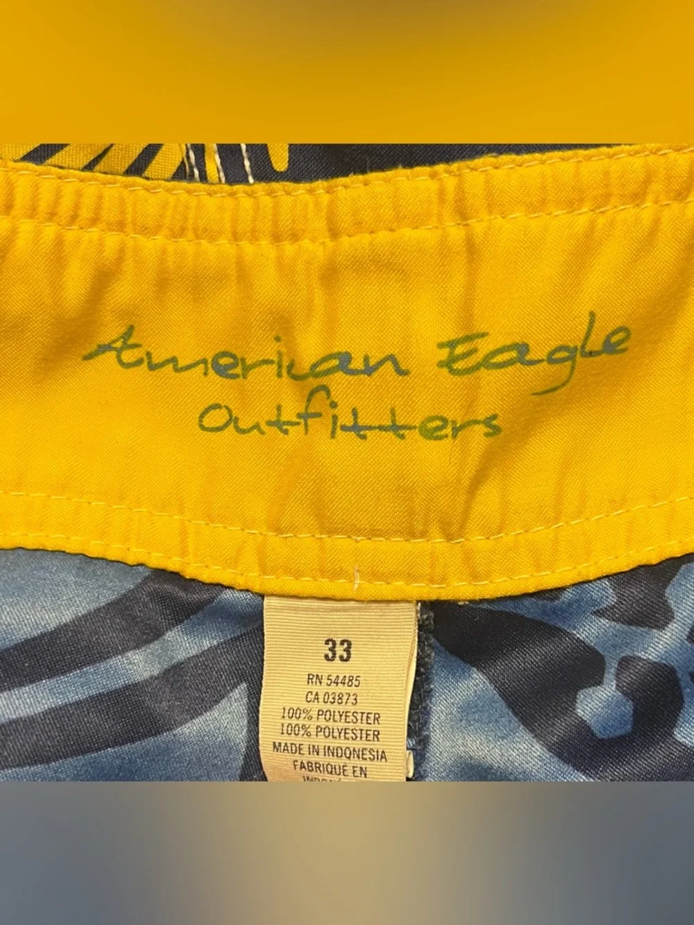 American Eagle Outifitters Board Shorts Floral Hibiscus Swim Cargo! Size 33.